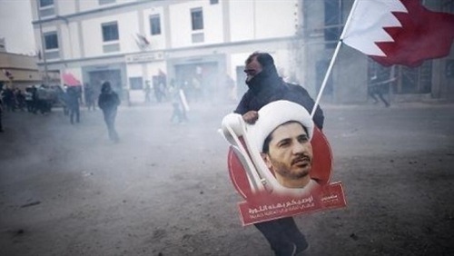 الحكم بسجن زعيم المعارضة