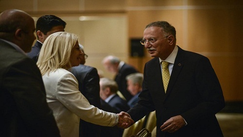 “أكمل الدين إحسان