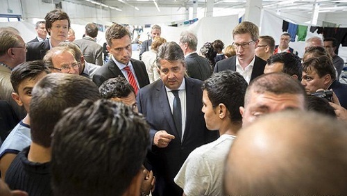 مسئولون المان يحاولن