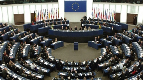 أوروبا تتفق على احتواء