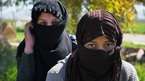 مع استخدامهن كمتعة..