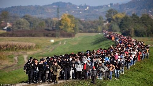 مستقبل اللاجئين بين