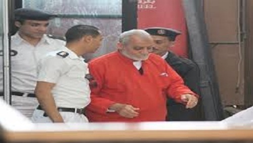 بين محاكمة بديع وانقسام