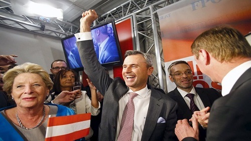 على خلفية أزمة اللاجئين..