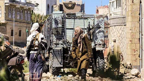 قتال دامي بين الحوثيين