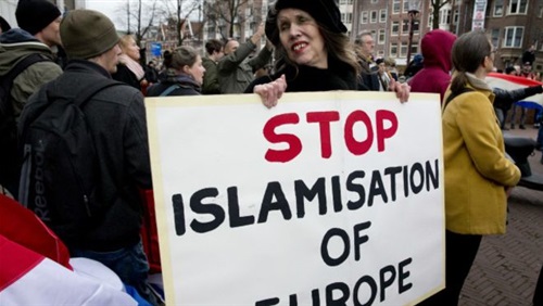 المانيا تبدأ ترحيل