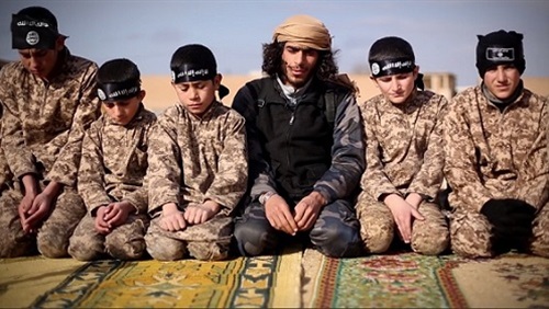 تجنيد ألف طفل ايزيدي