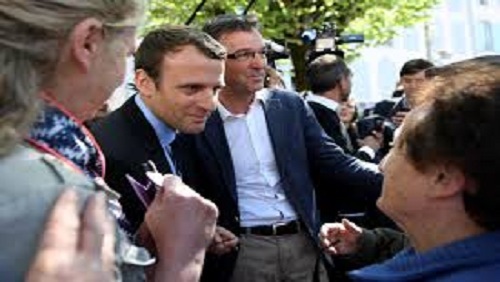 إيمانويل ماكرون أو