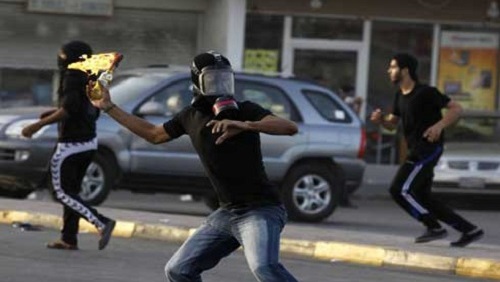  البحرين  تواصل ضرب