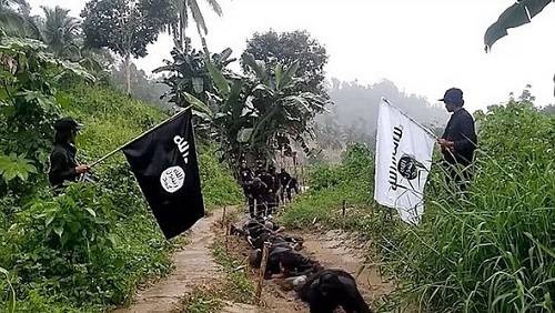 بعد اعتقال ممولة