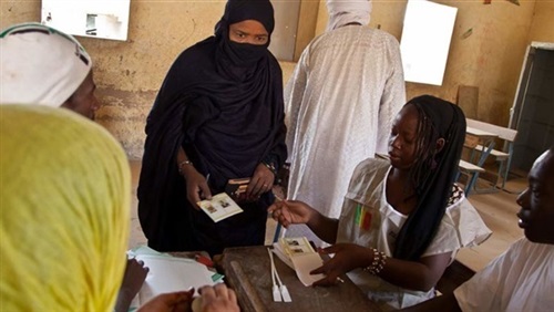 الماليون ينتخبون