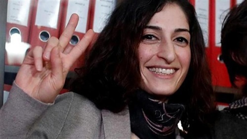 700 رضيع في معتقلات