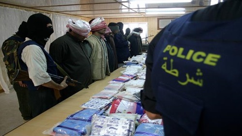 الملالي يروجون للمخدرات