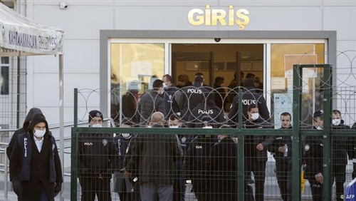 مذبحة قضائية بأوامر