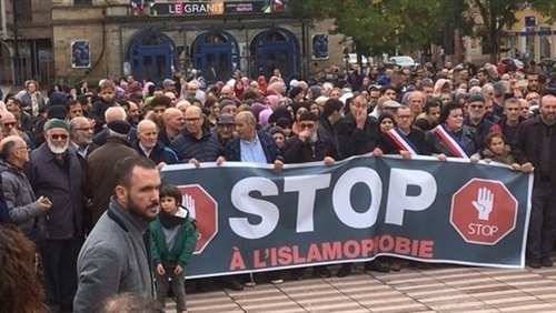 السلطات الفرنسية