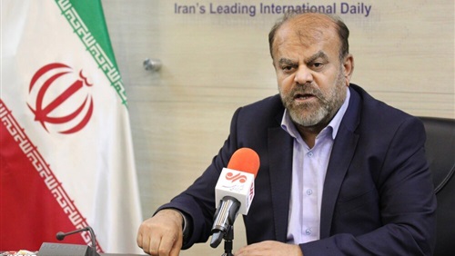 مسؤول إيراني يعترف