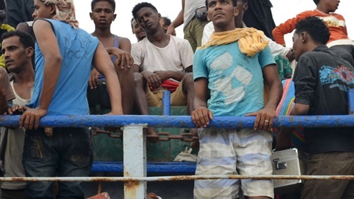 تجنيد المهاجرين الأفارقة..