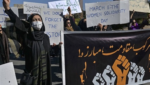 «لا يمكن ابعاد النساء»..