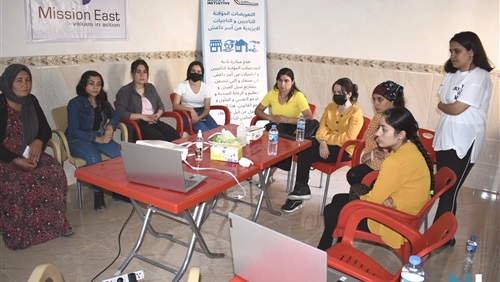 الكلمة تبرز مشاهِدٌ