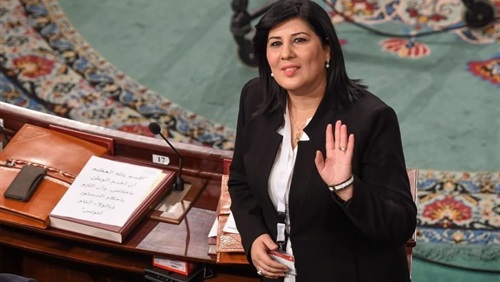 عبير موسي تؤيد قرارات