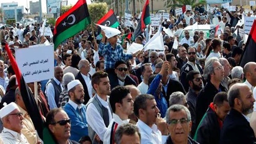 مع تفاقم الأزمة السياسية