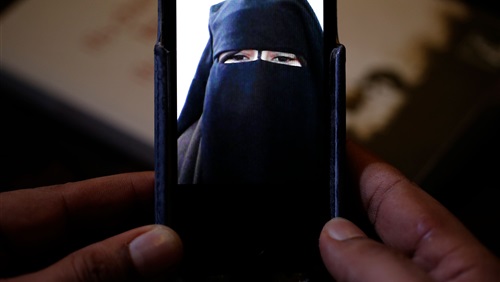 أميرات الدم: خاطبة