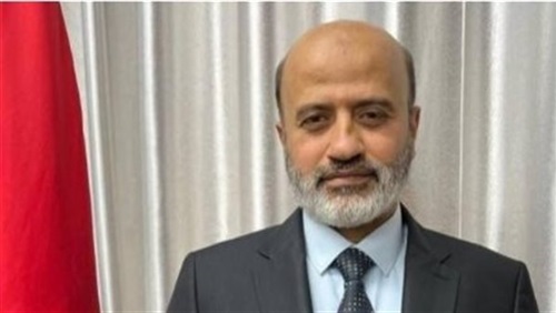 رجل إيران وصديق مصر..