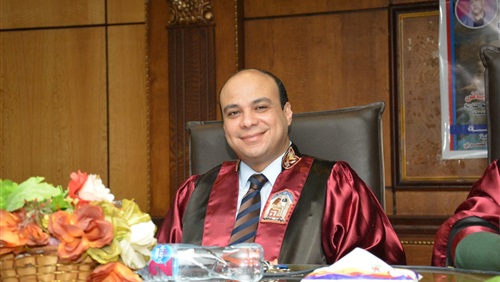 الاستاذ الدكتور محمد