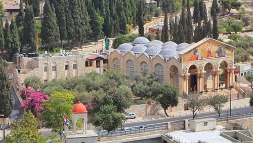 من يافا إلى القدس...