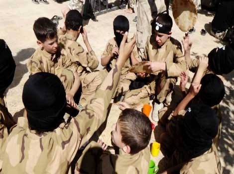 داعش تدرب الأطفال