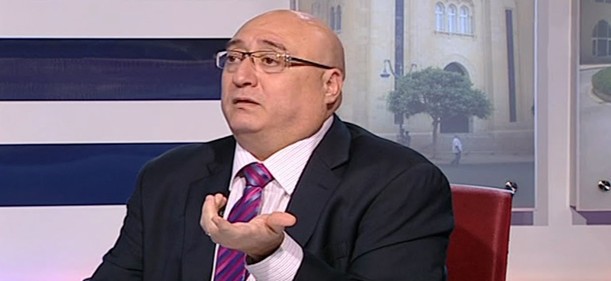 الكاتب والمحلل السياسي