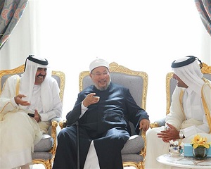علاقته بقطر