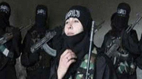 «داعش» يجذب مجندات