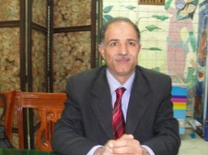 الكاتب العراقى علي