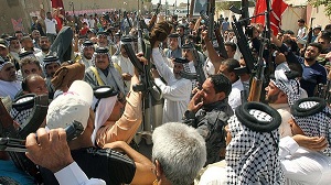 دور أكبر للعشائر