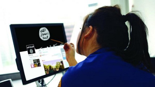 تويتر وفيسبوك وغوغل