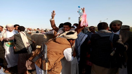 الحوثيون يهدّدون