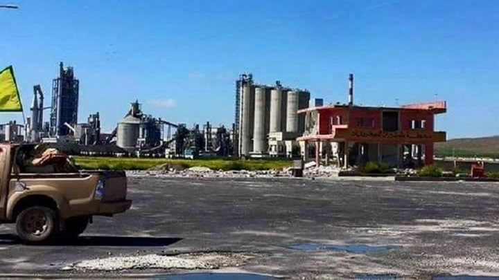 مصنع لشركة لافارج