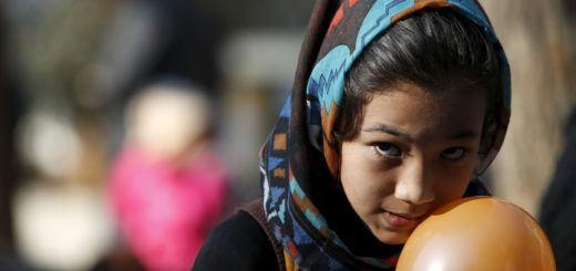 مراقبة القاصرات