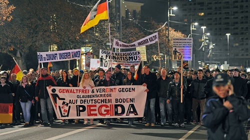 اليمني يسيطر على