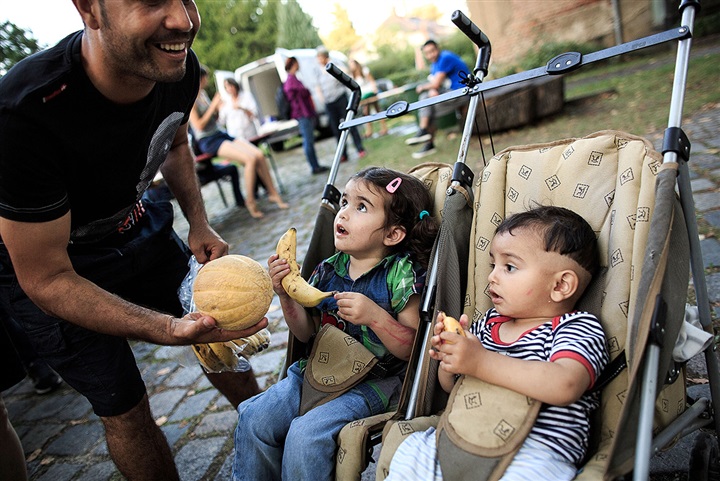 غموض مستقبل اللاجئين