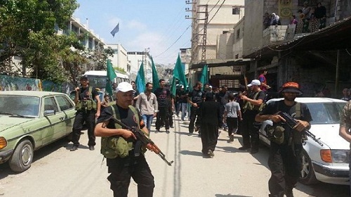 الصراع في المخيم: