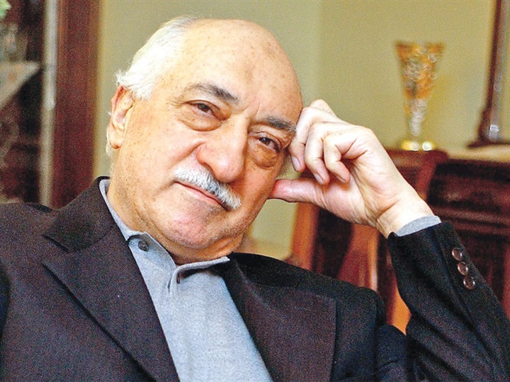 من هو فتح الله غولن؟