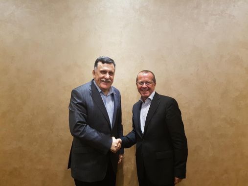 الموقف السياسي: