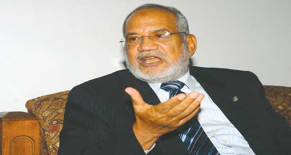 حامد أبوطالب، عضو