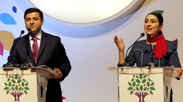 قيادات حزب الشعوب