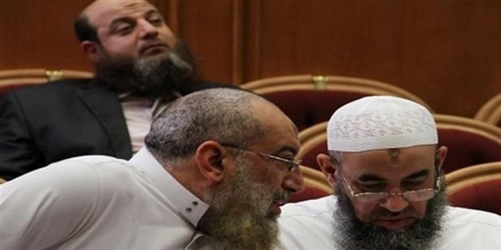 رجال الدين ضد تفجير