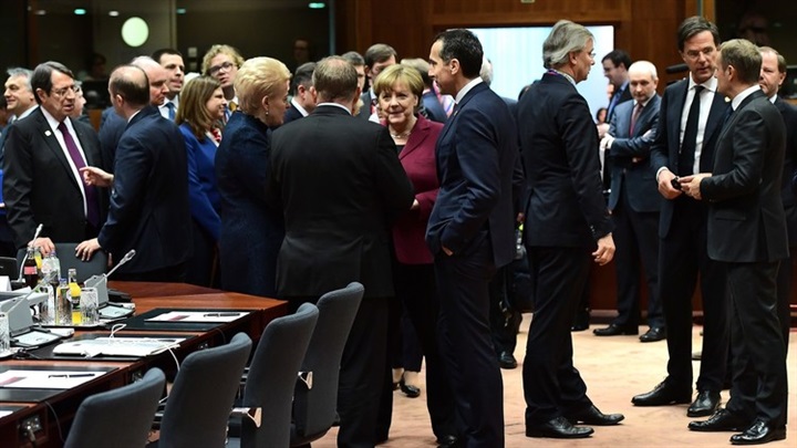 روسيا تحت قصف العقوبات