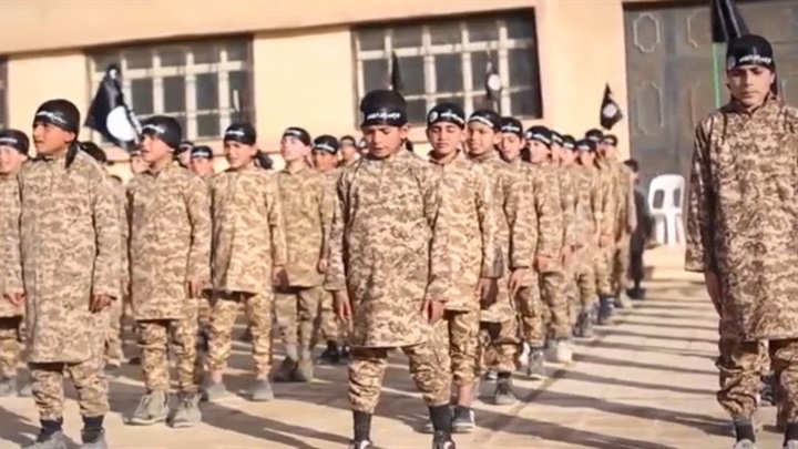 الاطفال قنابل داعش: