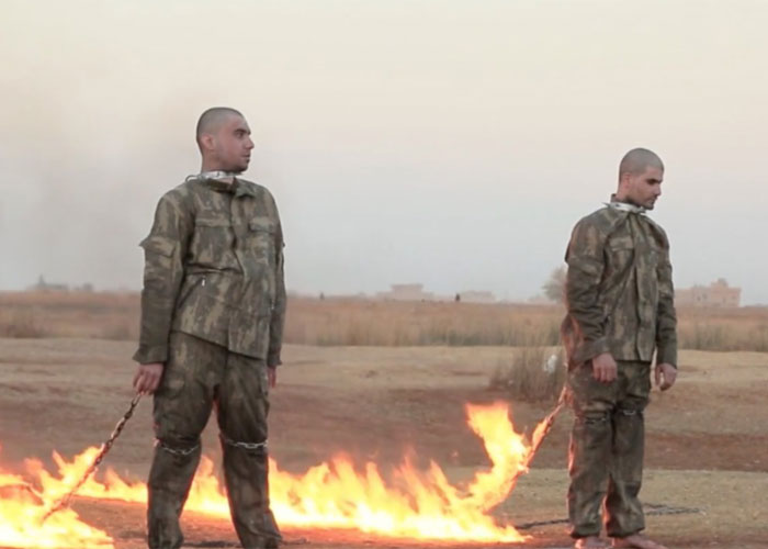 داعش يحرق جنديين